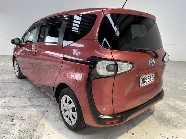 2015 Toyota Sienta Enterprise Hamilton image 53232