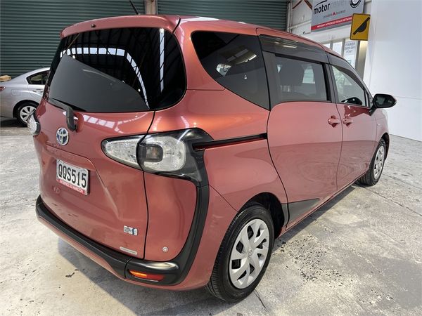 2015 Toyota Sienta Enterprise Hamilton image 53234