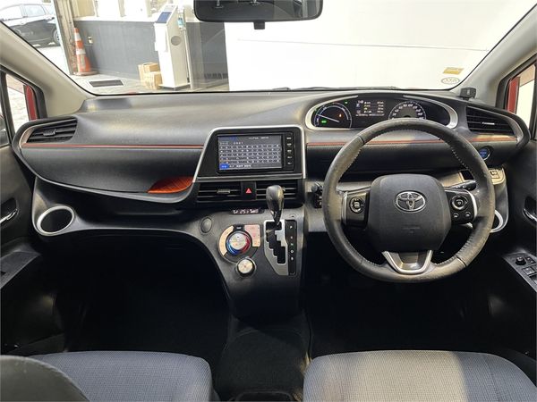 2015 Toyota Sienta Enterprise Hamilton image 53238