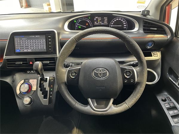 2015 Toyota Sienta Enterprise Hamilton image 53239