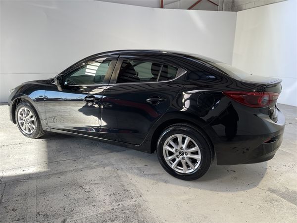 2015 Mazda Axela Enterprise Hamilton image 111351