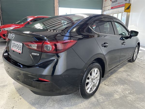 2015 Mazda Axela Enterprise Hamilton image 111355