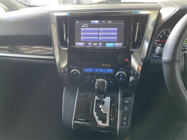 2015 Toyota Vellfire Enterprise Hamilton image 114387