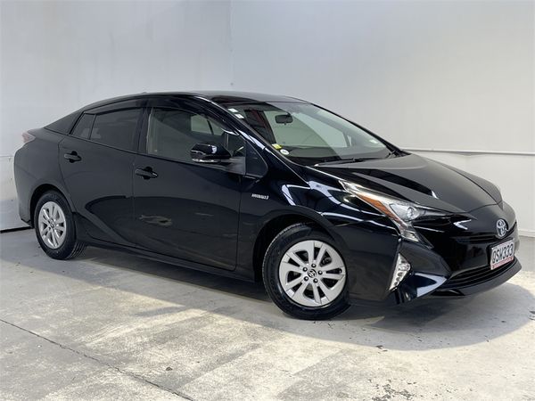 2017 Toyota Prius Enterprise Hamilton image 121930