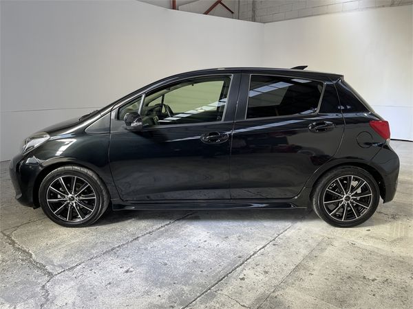 2015 Toyota Vitz Enterprise Hamilton image 154543