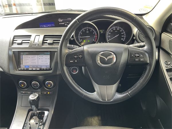 2013 Mazda Axela Enterprise Hamilton image 156472