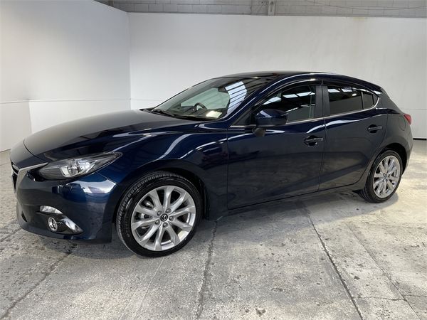 2015 Mazda Axela Enterprise Hamilton image 156508