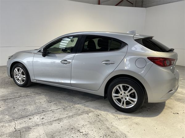 2017 Mazda Axela Enterprise Hamilton image 160157