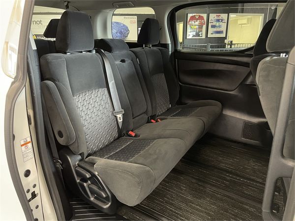 2015 Toyota Vellfire Enterprise Hamilton image 162513