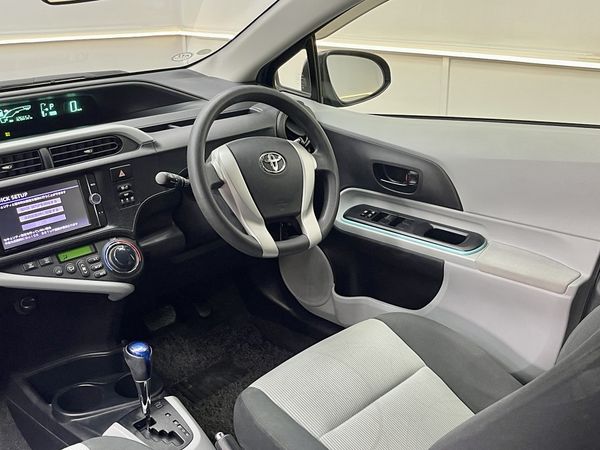 2013 Toyota Aqua Enterprise Hamilton, Te Rapa image 217972