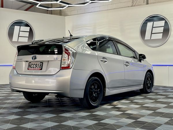 2015 Toyota Prius Enterprise Hamilton, Lake Rd image 228916