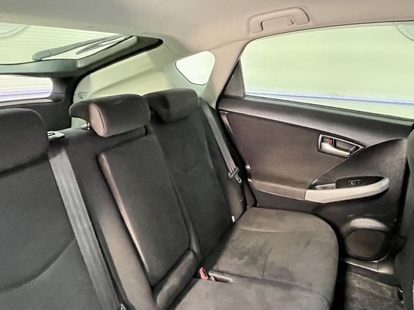 2015 Toyota Prius Enterprise Hamilton, Lake Rd image 228920