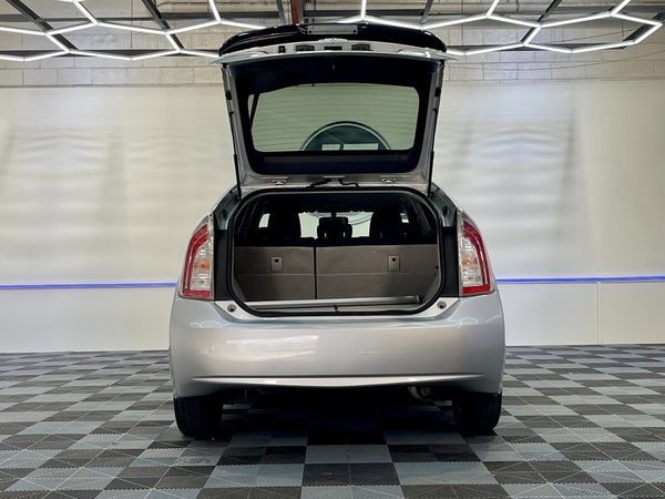 2015 Toyota Prius Enterprise Hamilton, Lake Rd image 228921