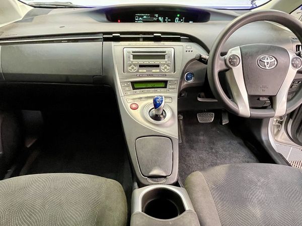 2015 Toyota Prius Enterprise Hamilton, Lake Rd image 228923