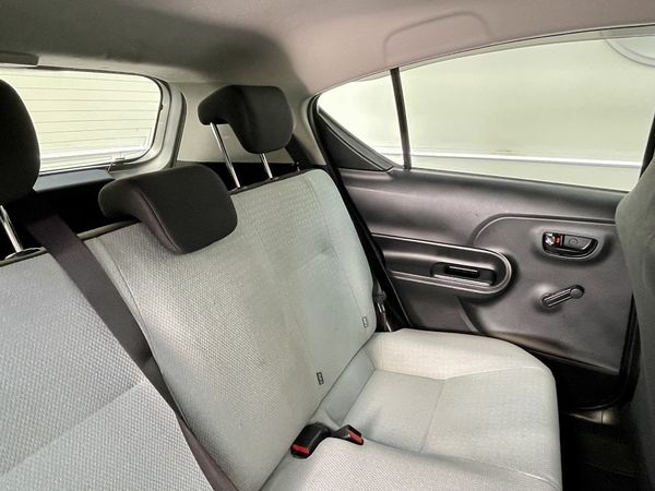 2017 Toyota Aqua Enterprise Hamilton, Te Rapa image 227666