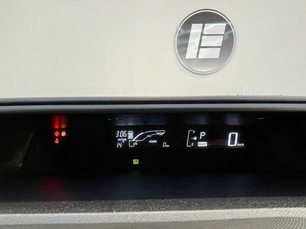 2017 Toyota Aqua Enterprise Hamilton, Te Rapa image 227671