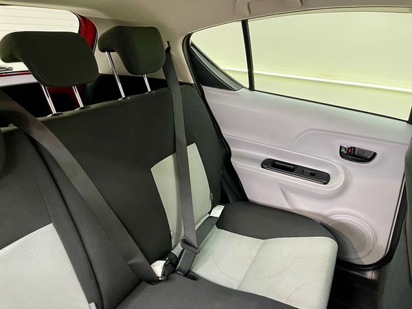 2012 Toyota Aqua Enterprise Hamilton, Te Rapa image 237420