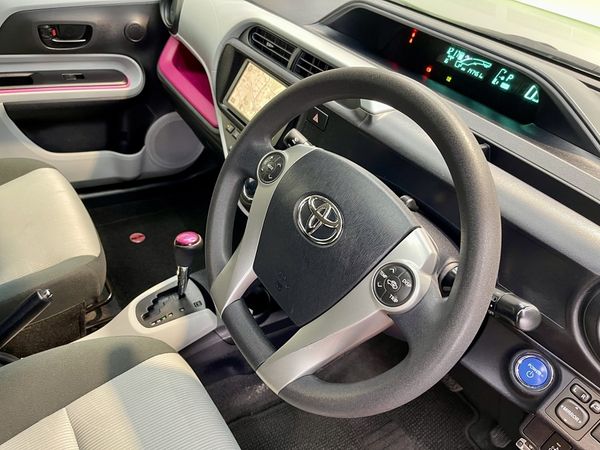 2012 Toyota Aqua Enterprise Hamilton, Te Rapa image 237424