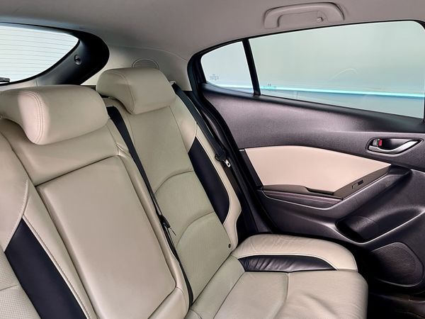 2015 Mazda Axela Enterprise Hamilton, Te Rapa image 240055