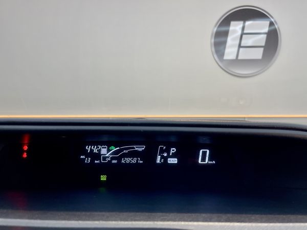 2015 Toyota Aqua Enterprise Hamilton, Te Rapa image 255686