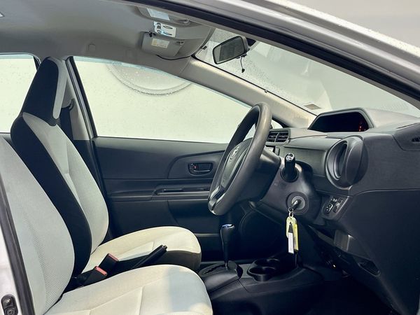 2017 Toyota Aqua Enterprise Hamilton, Te Rapa image 266595