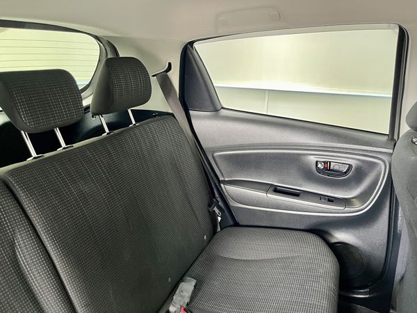 2017 Toyota Vitz Enterprise Hamilton, Te Rapa image 292196