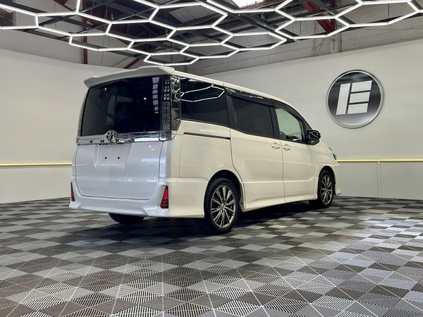 2014 Toyota Voxy Enterprise Hamilton, Te Rapa image 293333