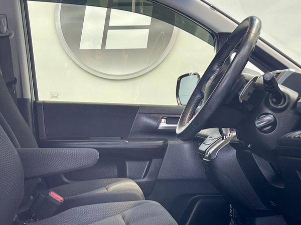 2012 Honda Step Wagon Enterprise Hamilton, Lake Rd image 294015