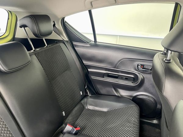 2015 Toyota Aqua Enterprise Hamilton, Te Rapa image 296500