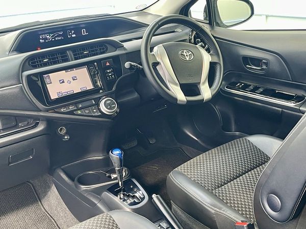 2015 Toyota Aqua Enterprise Hamilton, Te Rapa image 296502