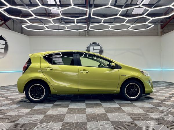 2015 Toyota Aqua Enterprise Hamilton, Te Rapa image 306286