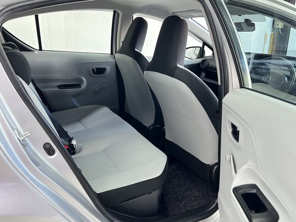 2014 Toyota Aqua Enterprise Manukau image 229158