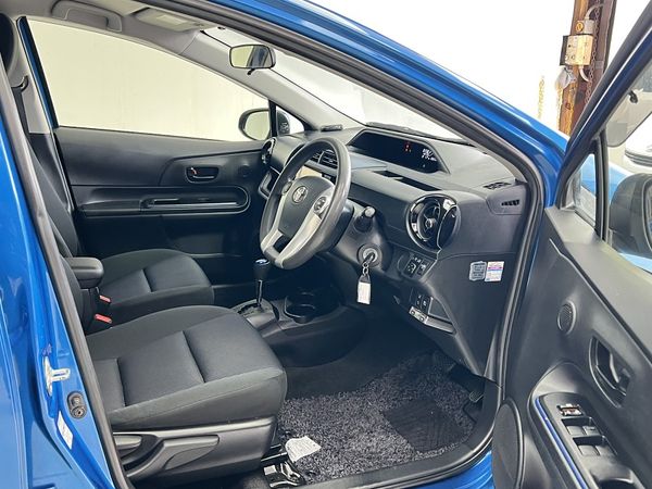 2015 Toyota Aqua Enterprise Manukau image 233275