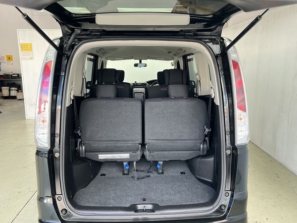 2012 Nissan Serena Enterprise Manukau image 255323