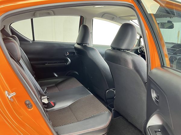 2015 Toyota Aqua Enterprise Manukau image 250276
