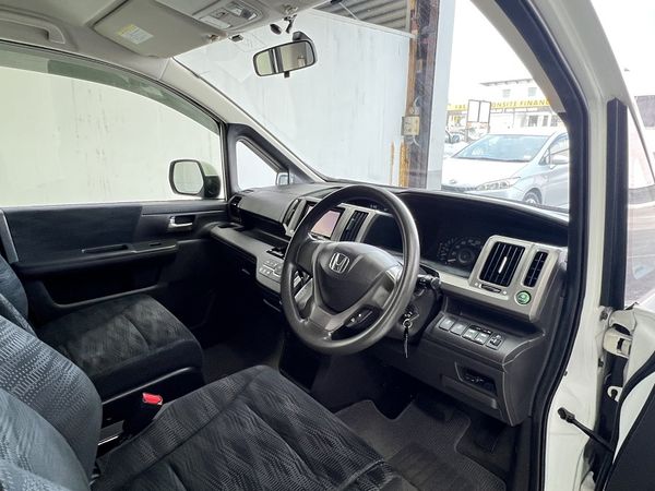 2012 Honda Step Wagon Enterprise Manukau image 252741