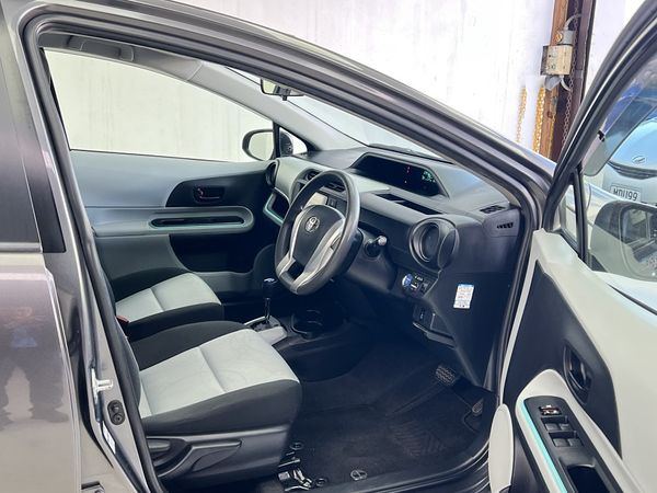 2012 Toyota Aqua Enterprise Manukau image 255394