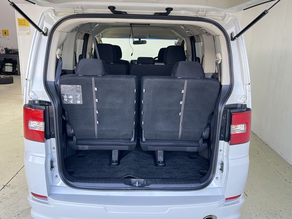 2014 Mitsubishi Delica Enterprise Manukau image 297911