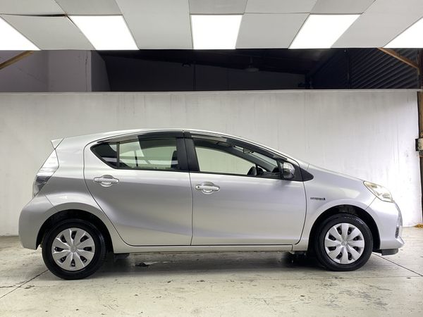 2013 Toyota Aqua Enterprise Manukau image 312320