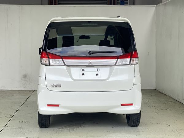 2014 Mitsubishi Delica Enterprise Manukau image 323565