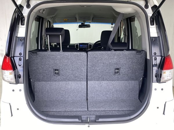 2014 Mitsubishi Delica Enterprise Manukau image 323568