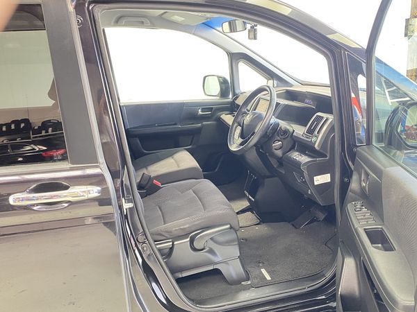 2012 Honda Step Wagon Enterprise Manukau image 326076