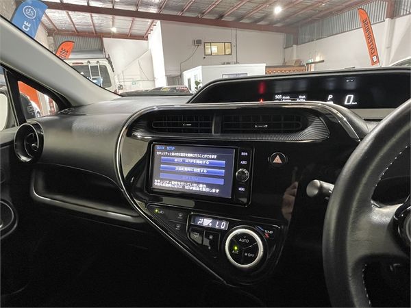 2018 Toyota Aqua Enterprise New Lynn image 18936