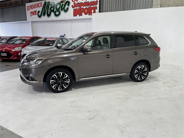 2017 Mitsubishi Outlander Enterprise New Lynn image 24856