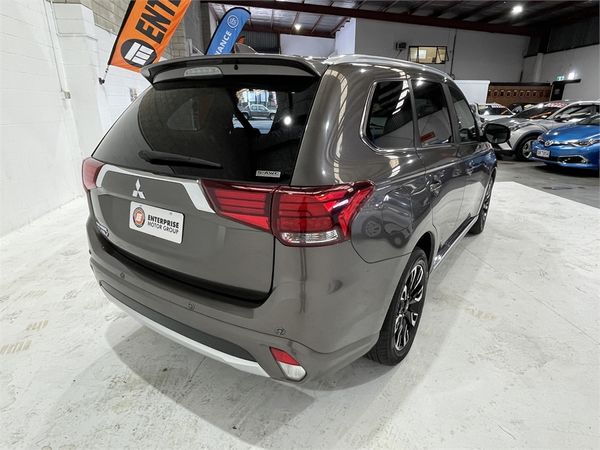 2017 Mitsubishi Outlander Enterprise New Lynn image 24851