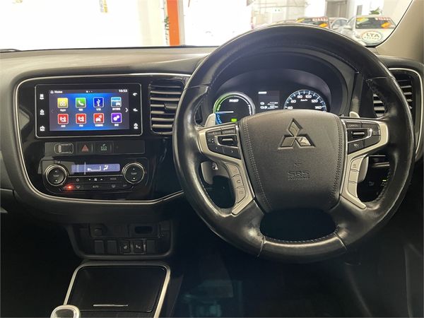 2017 Mitsubishi Outlander Enterprise New Lynn image 24847