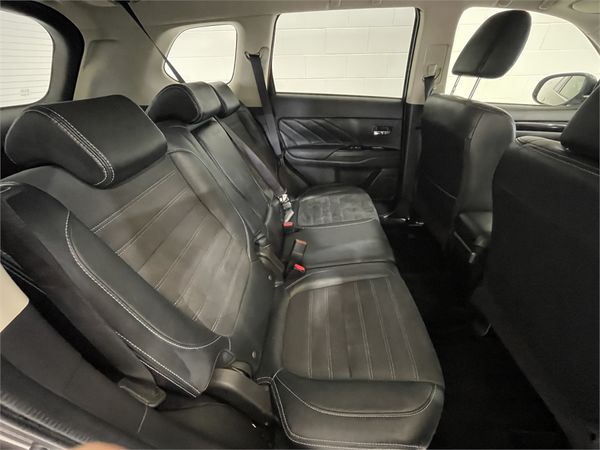 2017 Mitsubishi Outlander Enterprise New Lynn image 24861