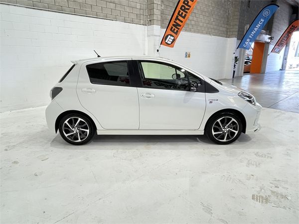 2018 Toyota Vitz Enterprise New Lynn image 24777