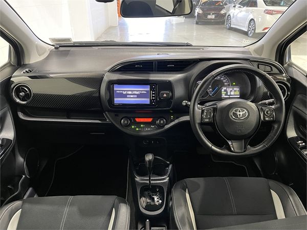 2018 Toyota Vitz Enterprise New Lynn image 24776