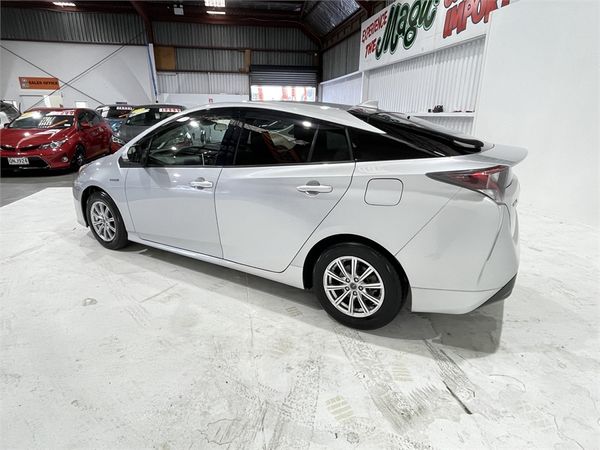 2018 Toyota Prius Enterprise New Lynn image 27071